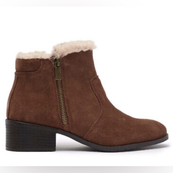 Kenneth Cole Suede Boots - Picture 2 of 11